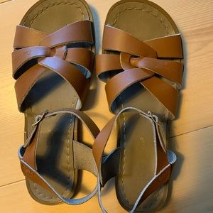 Saltwater sandals, Tan, Size 9 Woman’s